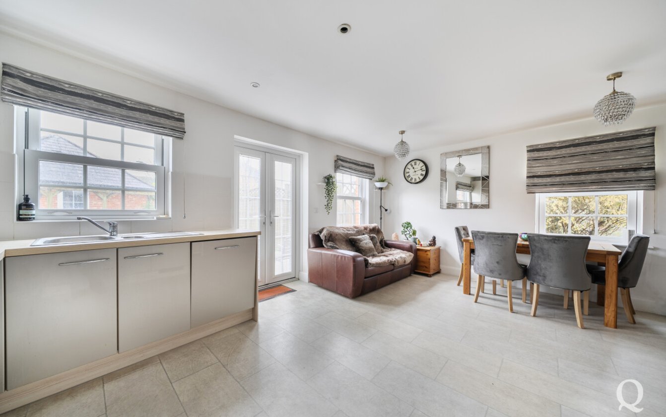 Beacon Avenue, Kings Hill, West Malling, Kent, ME19, 7921, image-16 - Quealy & Co