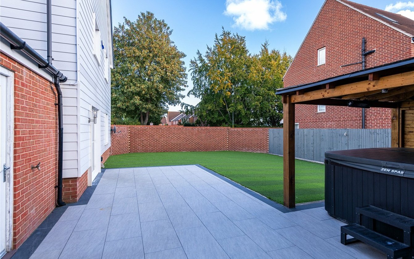 Wyvern Close, Milton Regis, Sittingbourne, Kent, ME10, 7943, image-2 - Quealy & Co
