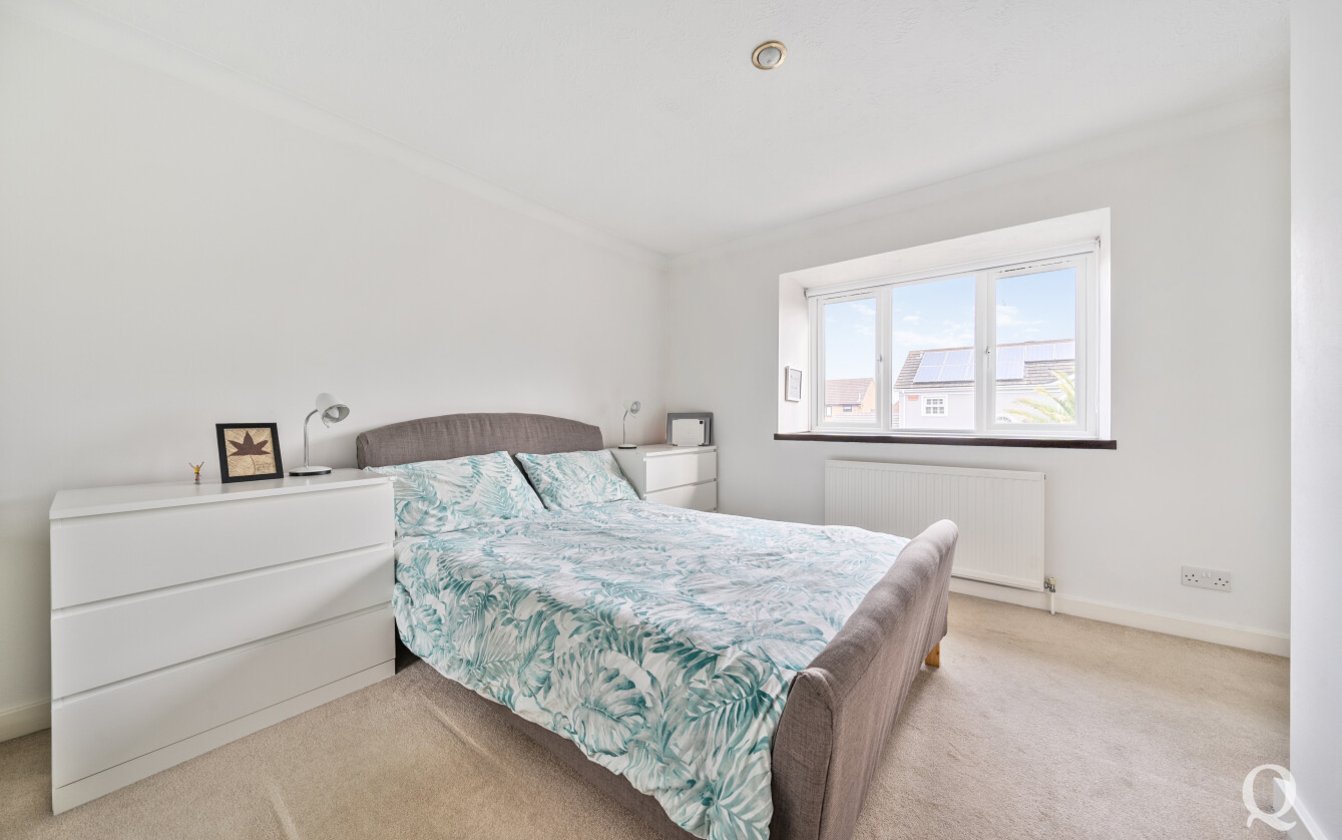 Vaughan Drive, Kemsley, Sittingbourne, Kent, ME10, 7949, image-7 - Quealy & Co