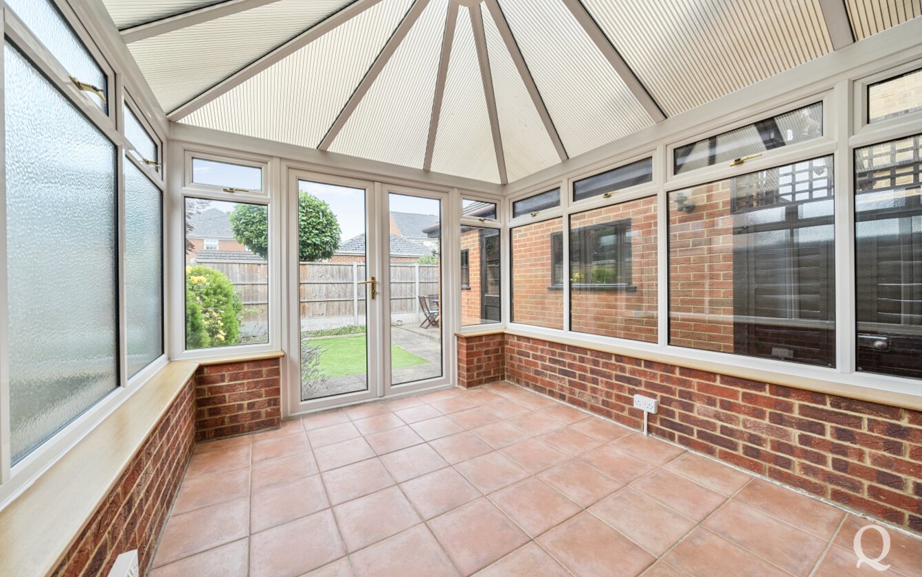 Vaughan Drive, Kemsley, Sittingbourne, Kent, ME10, 7949, image-5 - Quealy & Co