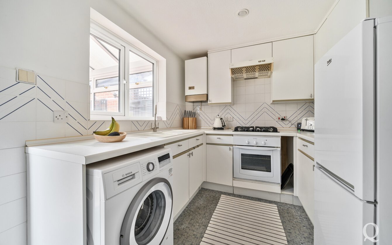 Vaughan Drive, Kemsley, Sittingbourne, Kent, ME10, 7949, image-10 - Quealy & Co