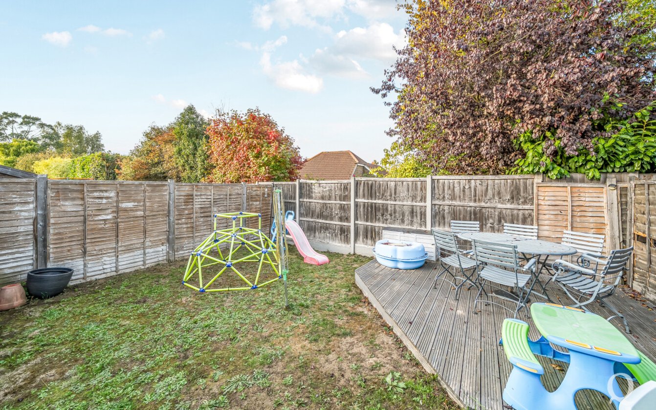 Grass Emerald Crescent, Iwade, Sittingbourne, Kent, ME9, 7974, image-17 - Quealy & Co
