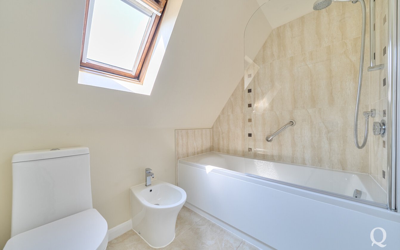 Lower Rainham Road, Rainham, Gillingham, Kent, ME8, 8035, image-23 - Quealy & Co