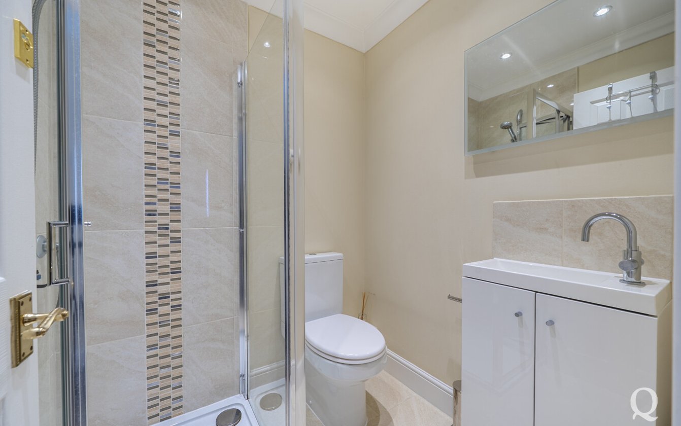 Lower Rainham Road, Rainham, Gillingham, Kent, ME8, 8035, image-19 - Quealy & Co