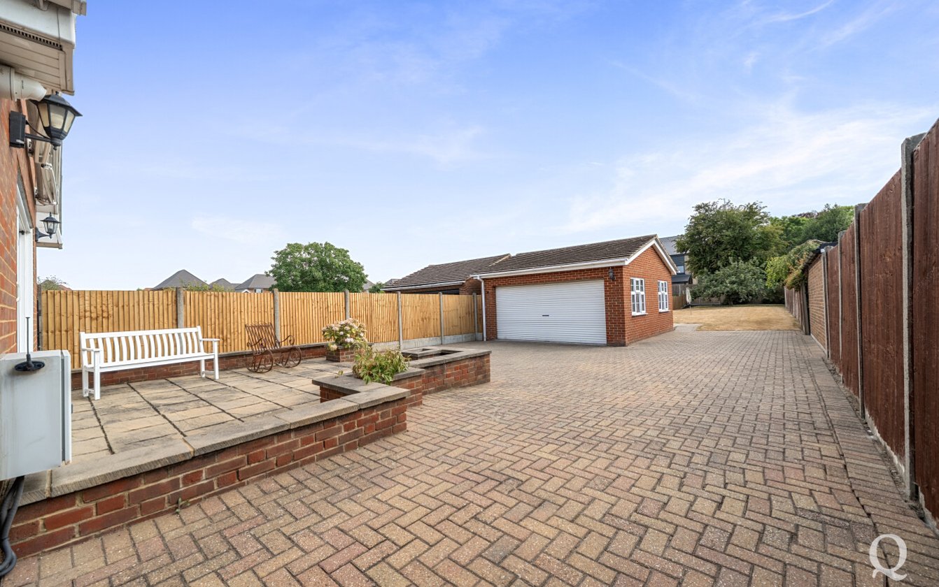Lower Rainham Road, Rainham, Gillingham, Kent, ME8, 8035, image-4 - Quealy & Co