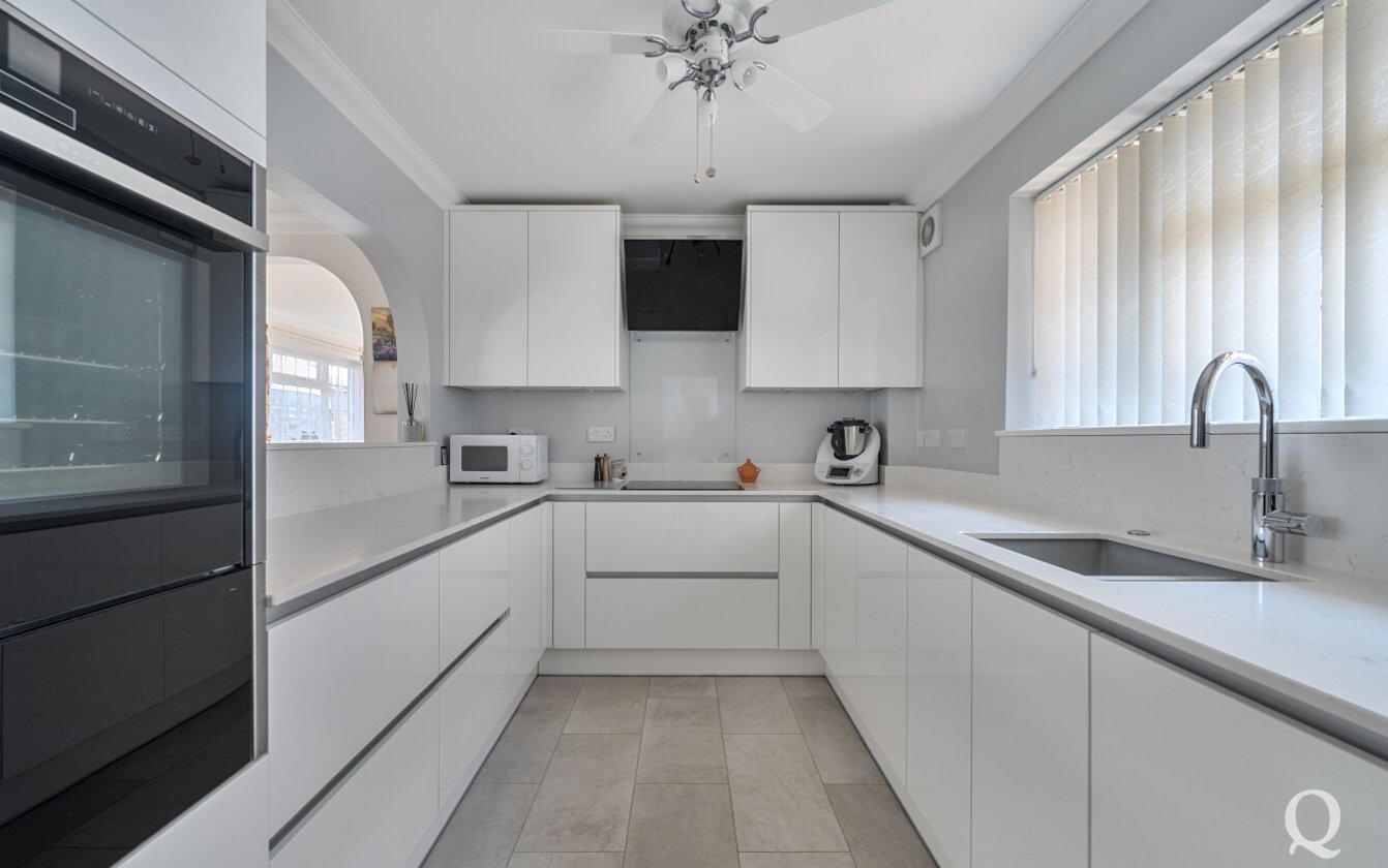Lower Rainham Road, Rainham, Gillingham, Kent, ME8, 8035, image-13 - Quealy & Co