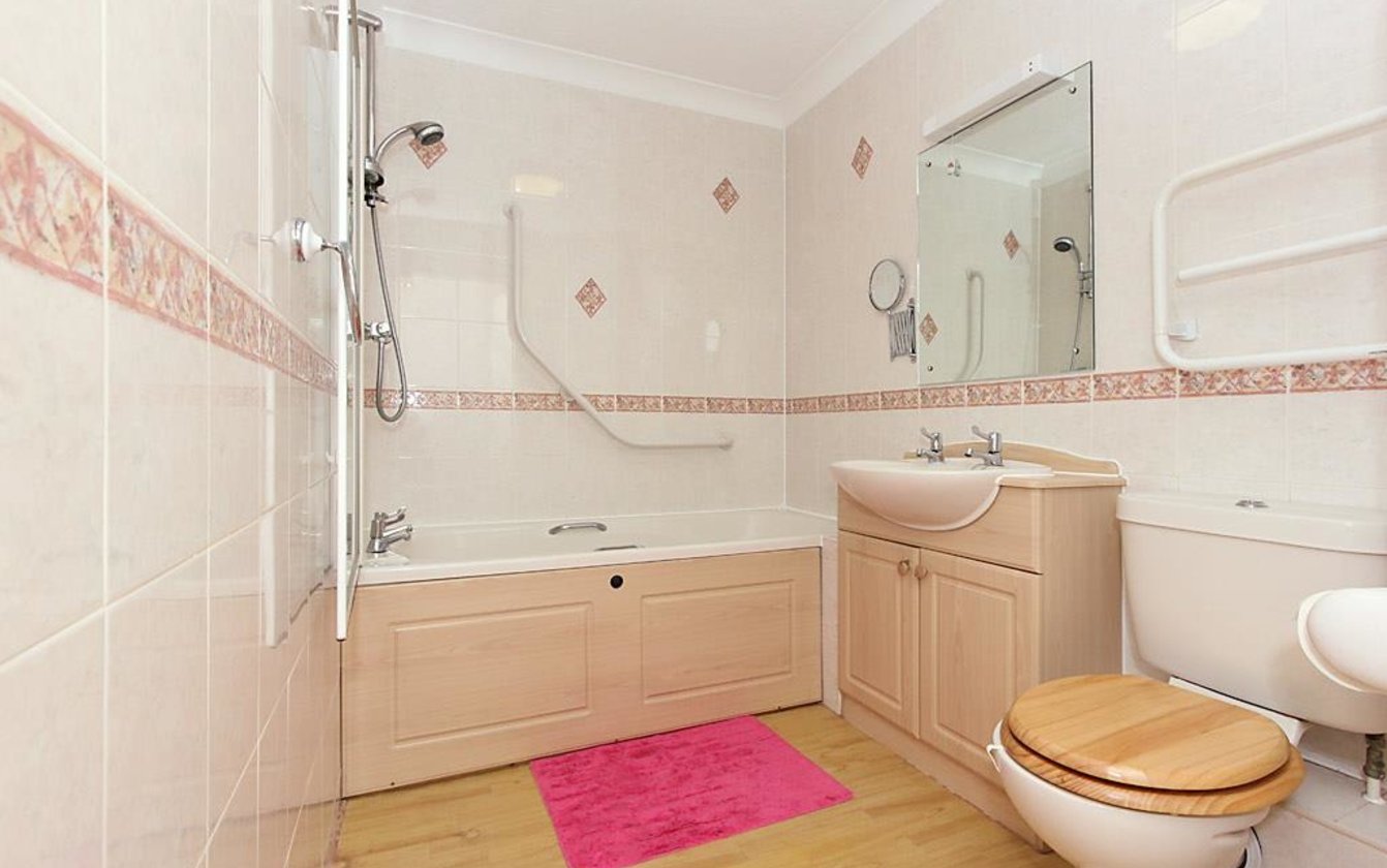 Riverbourne Court, Bell Road, Sittingbourne, ME10, 807, image-5 - Quealy & Co