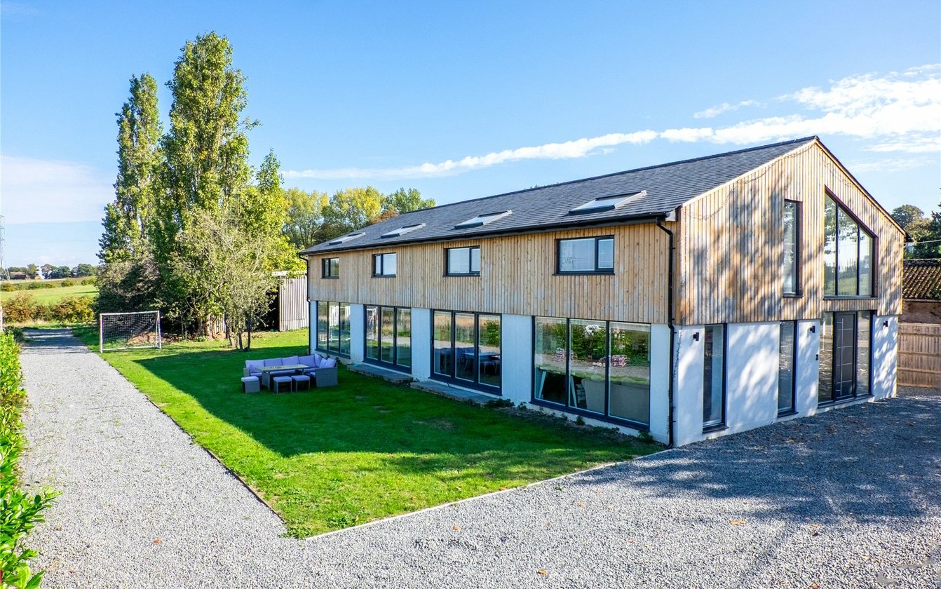 Breach Lane, Upchurch, Sittingbourne, Kent, ME9, 8196, image-1 - Quealy & Co