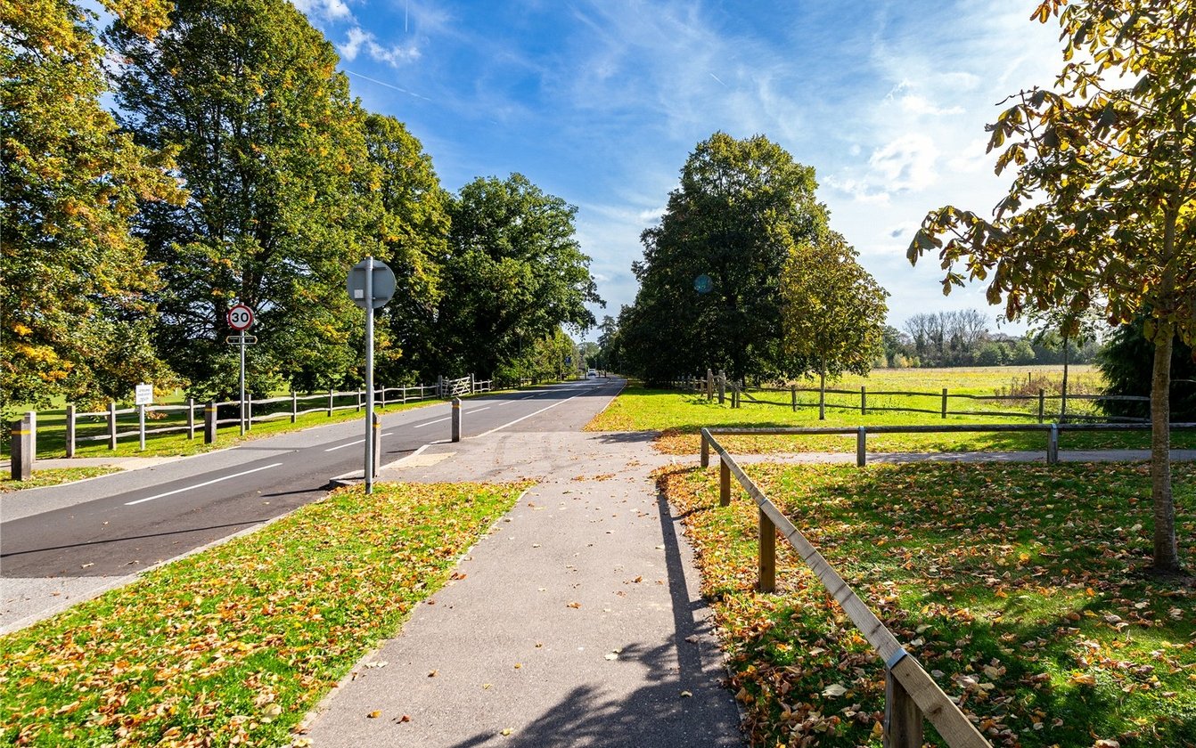 Hirschield Drive, Leybourne, West Malling, Kent, ME19, 8300, image-18 - Quealy & Co