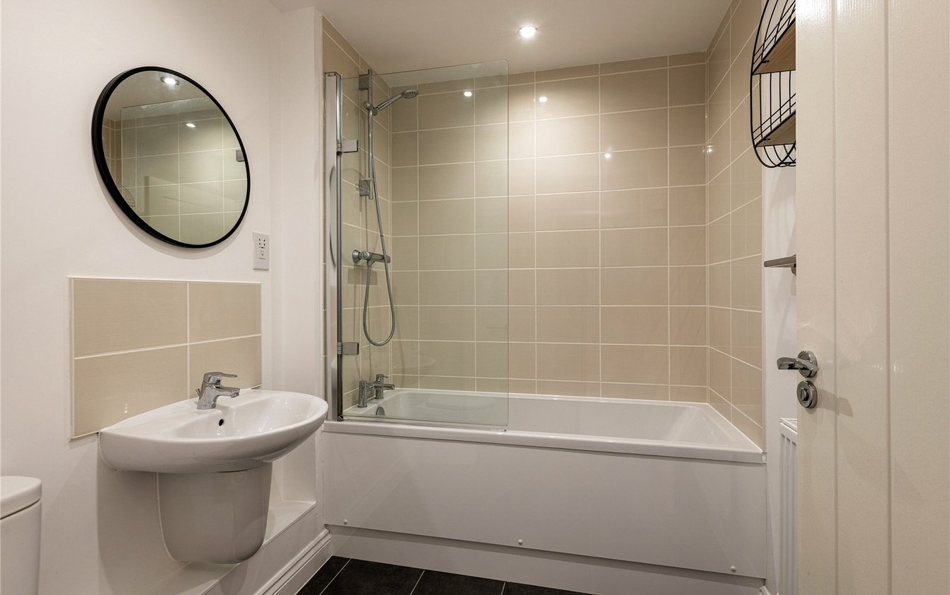 Hirschield Drive, Leybourne, West Malling, Kent, ME19, 8300, image-9 - Quealy & Co