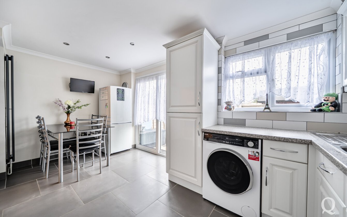 Guildford Gardens, Rochester, Kent, ME2, 8308, image-19 - Quealy & Co