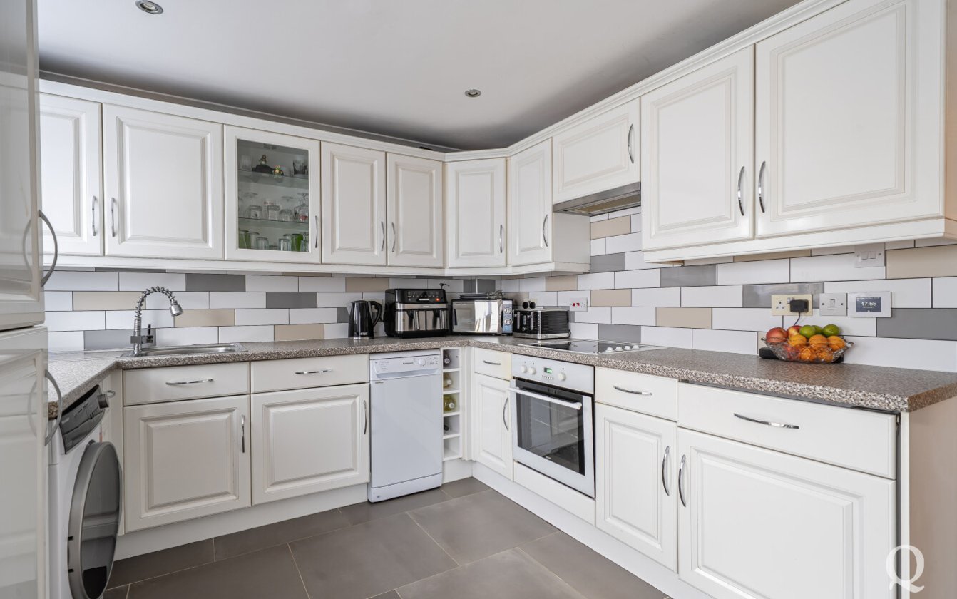 Guildford Gardens, Rochester, Kent, ME2, 8308, image-18 - Quealy & Co