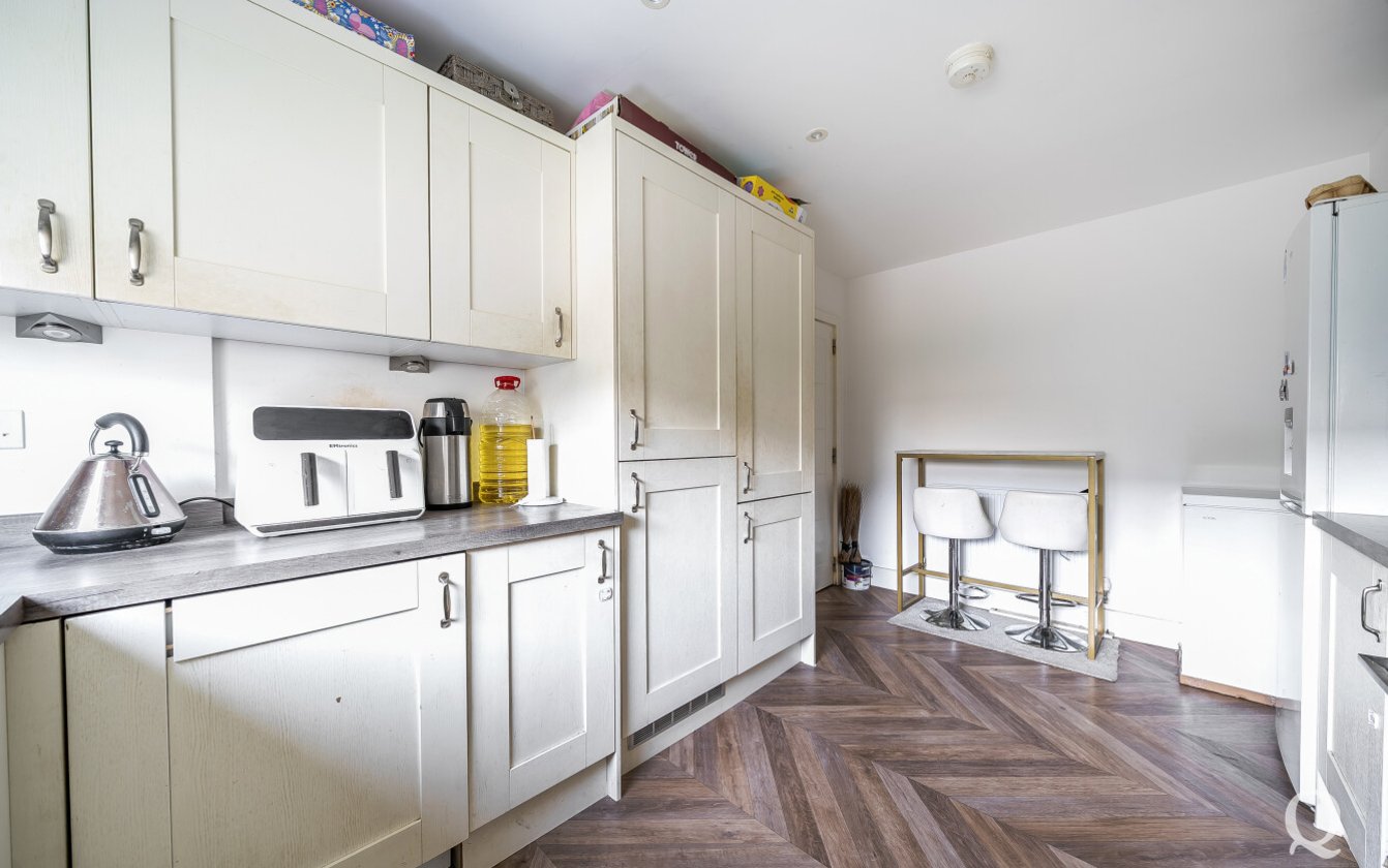 Mars Close, Milton Regis, Sittingbourne, Kent, ME10, 8393, image-17 - Quealy & Co