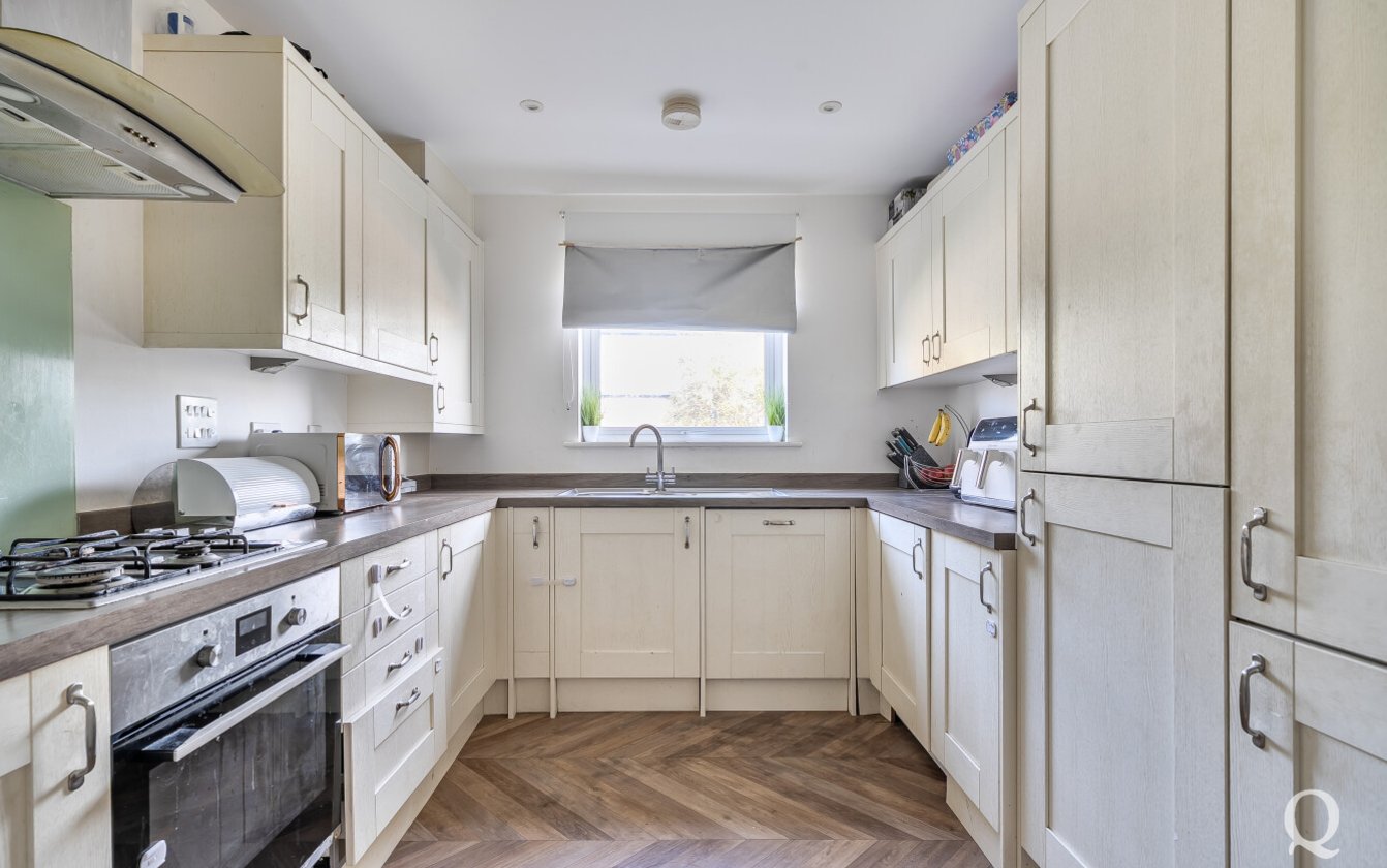 Mars Close, Milton Regis, Sittingbourne, Kent, ME10, 8393, image-18 - Quealy & Co