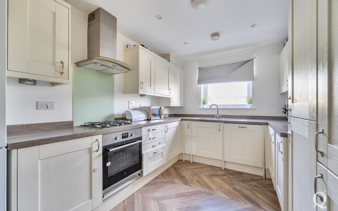 Mars Close, Milton Regis, Sittingbourne, Kent, ME10, 8393, image-20 - Quealy & Co
