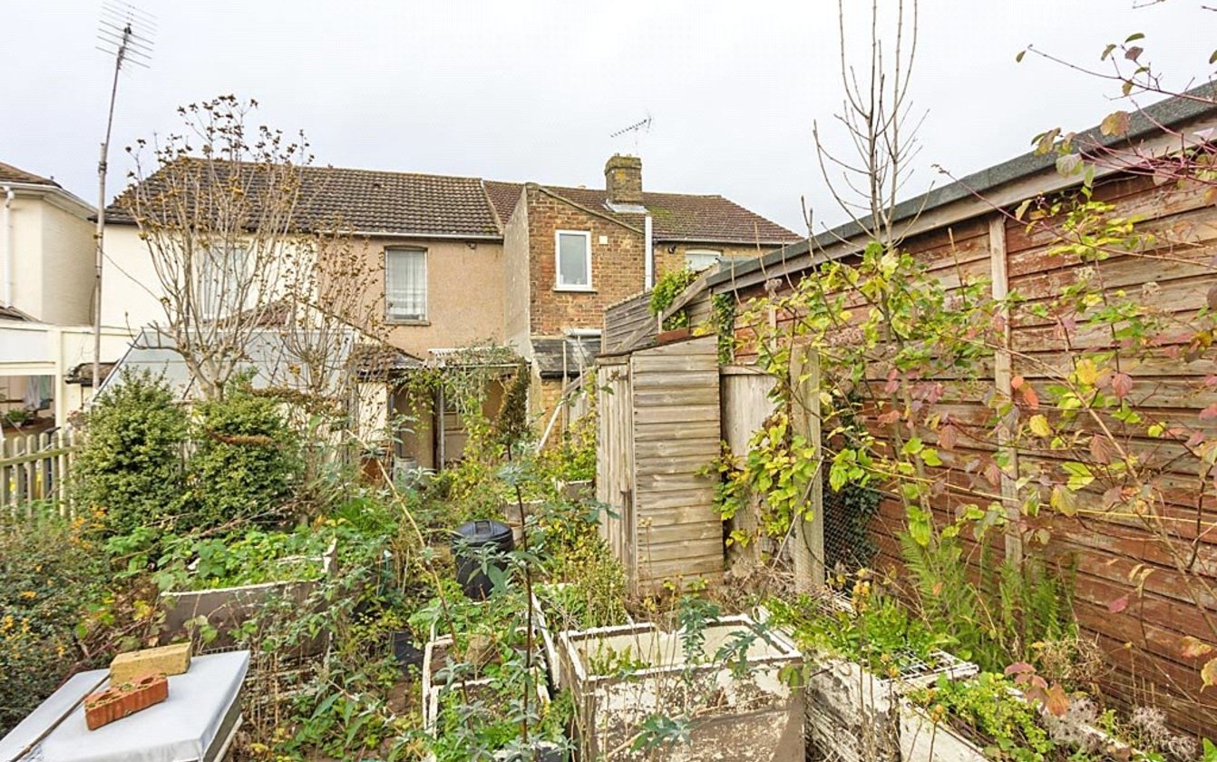 2 Bedroom house for sale in Park Road, Sittingbourne, Kent, ME10