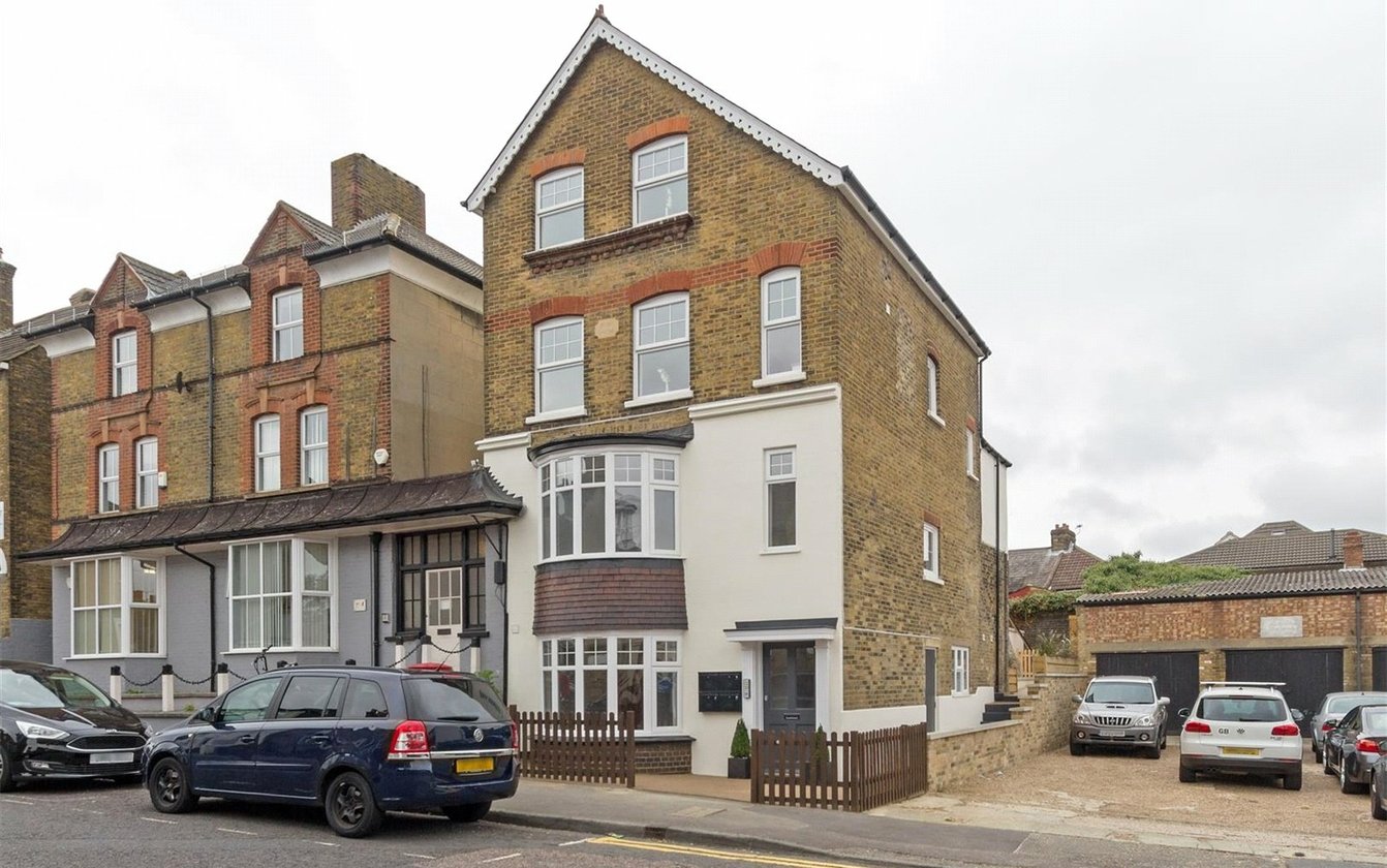 Park Road, Sittingbourne, Kent, ME10, 8679, image-1 - Quealy & Co