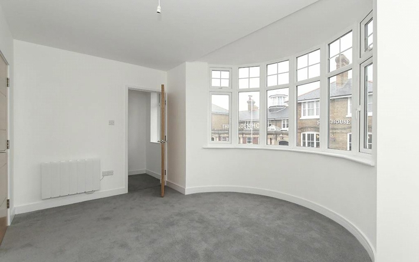 Park Road, Sittingbourne, Kent, ME10, 8679, image-2 - Quealy & Co