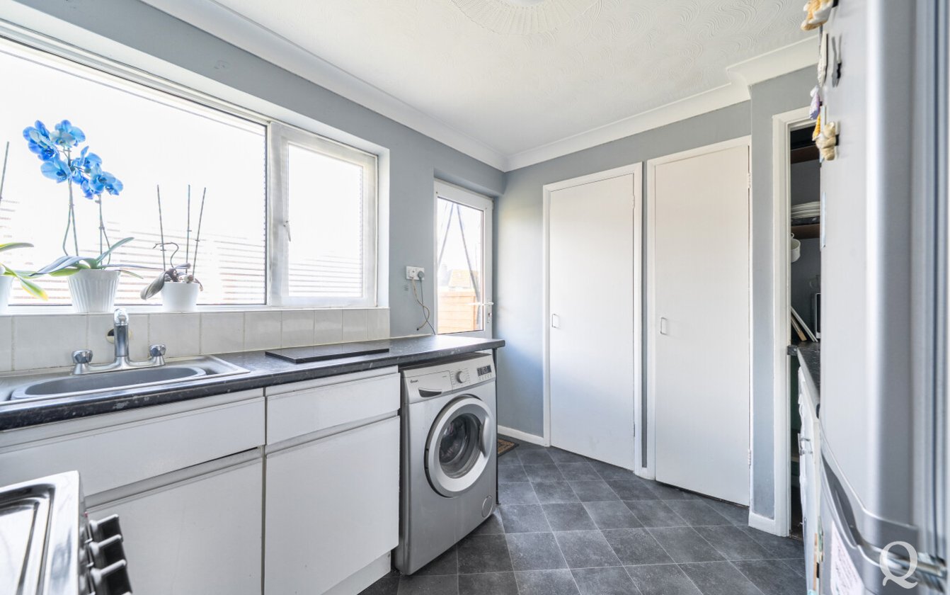 Kent Avenue, Minster on Sea, Sheerness, Kent, ME12, 8955, image-4 - Quealy & Co