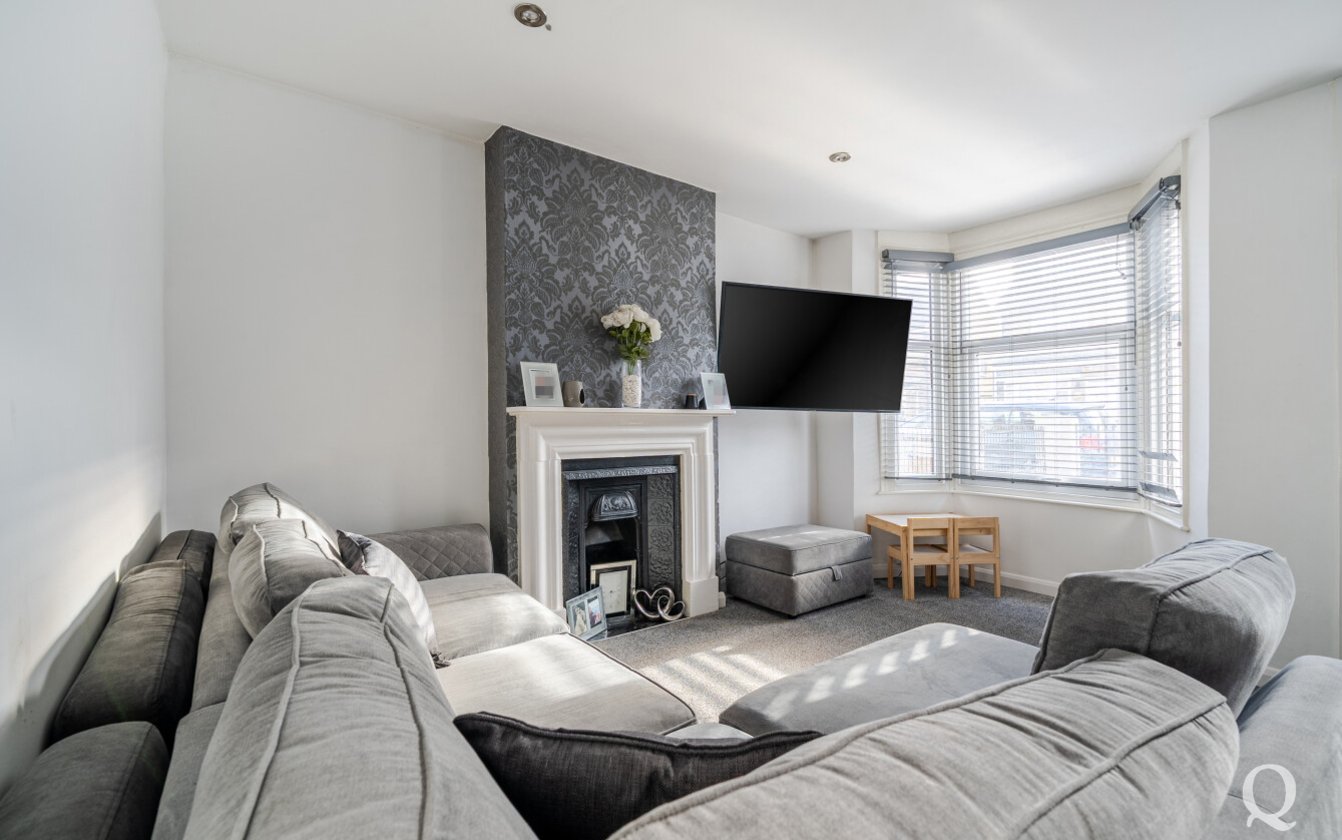 Tonge Road, Sittingbourne, Kent, ME10, 9187, image-2 - Quealy & Co