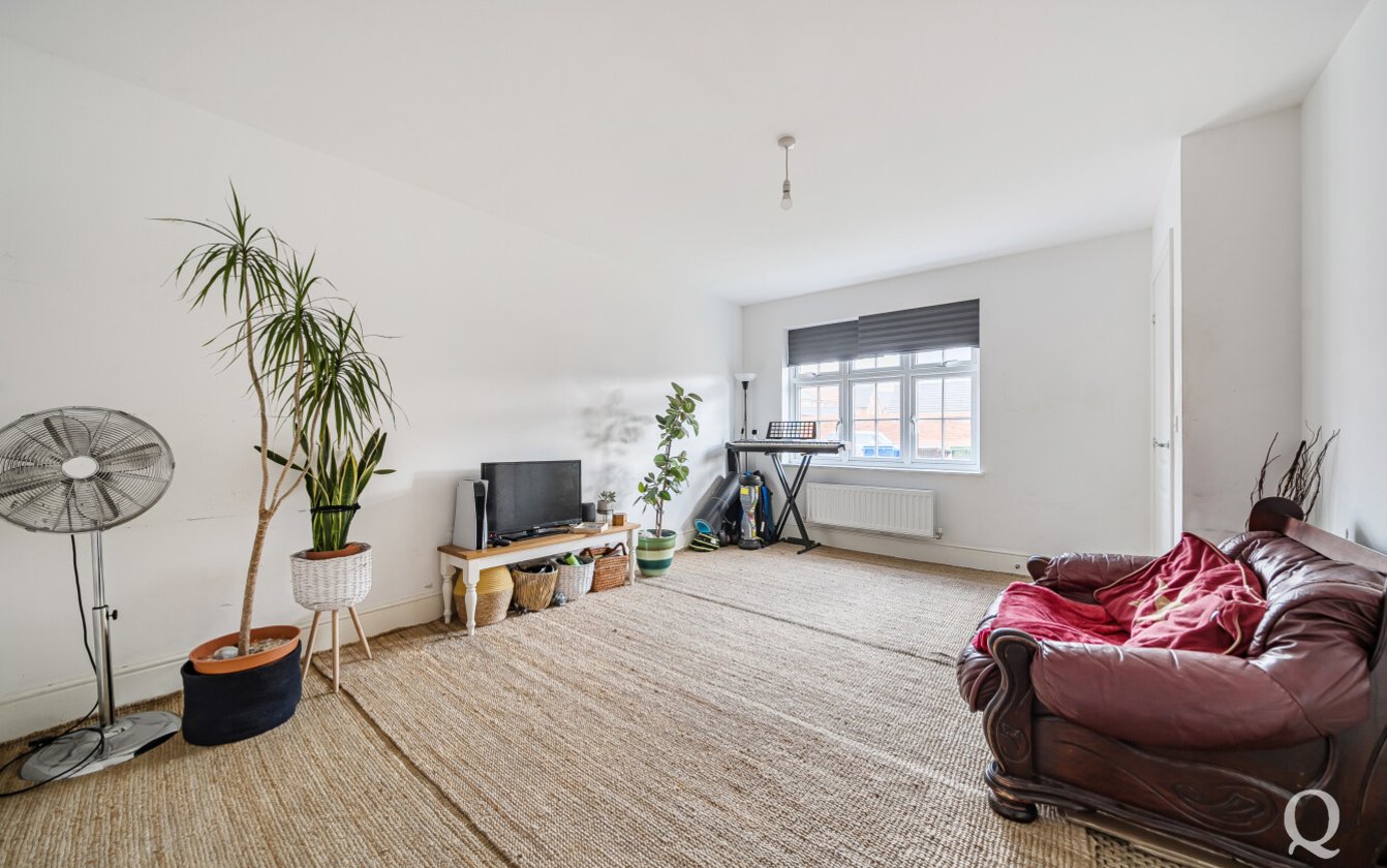 Parrett Avenue, Sittingbourne, Kent, ME10, 9246, image-2 - Quealy & Co