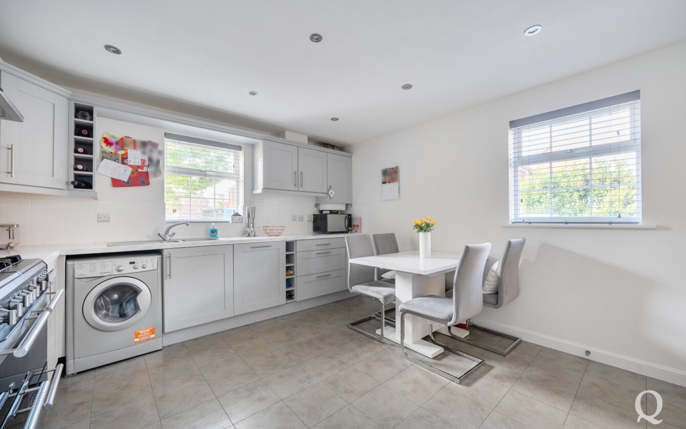 Emerald Crescent, Sittingbourne, Kent, ME10, 9279, image-11 - Quealy & Co