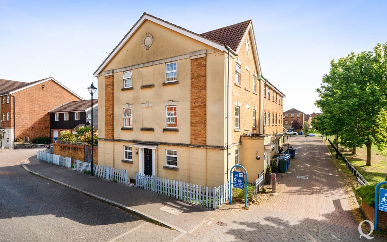 Emerald Crescent, Sittingbourne, Kent, ME10, 9279, image-1 - Quealy & Co