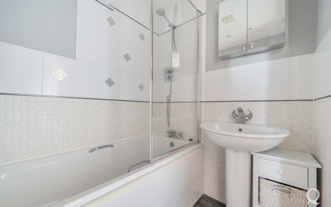 Emerald Crescent, Sittingbourne, Kent, ME10, 9279, image-19 - Quealy & Co