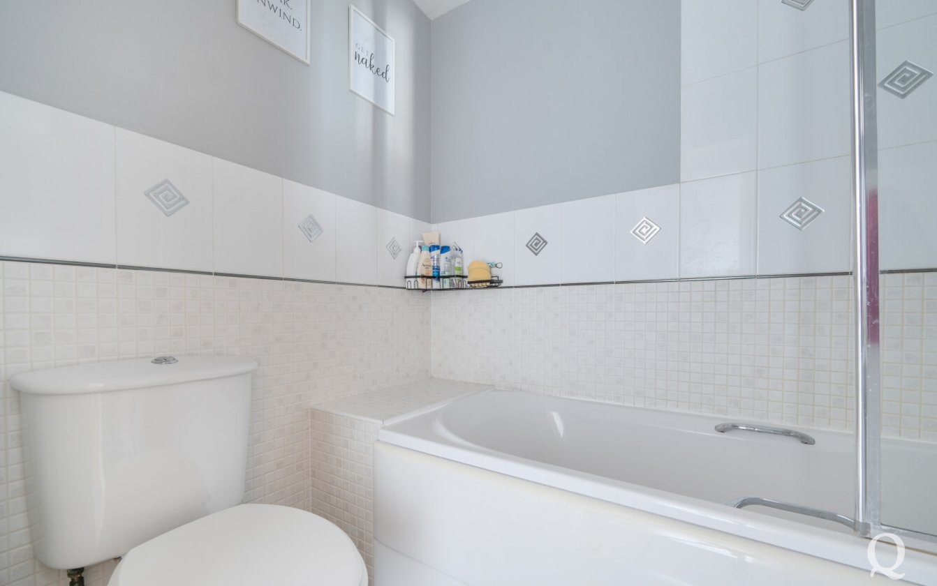 Emerald Crescent, Sittingbourne, Kent, ME10, 9279, image-20 - Quealy & Co