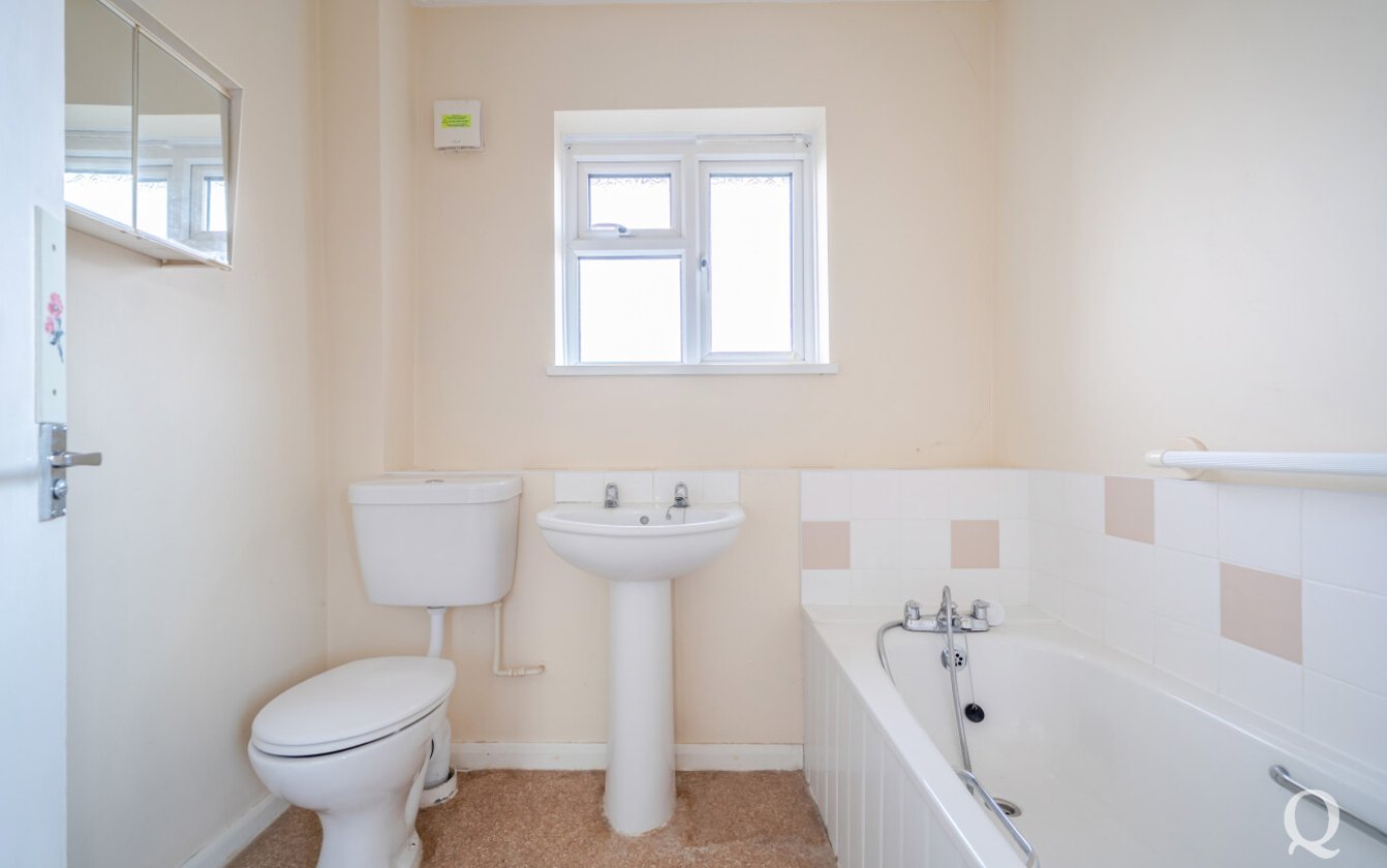 Newgardens Road, Teynham, Sittingbourne, Kent, ME9, 9341, image-4 - Quealy & Co