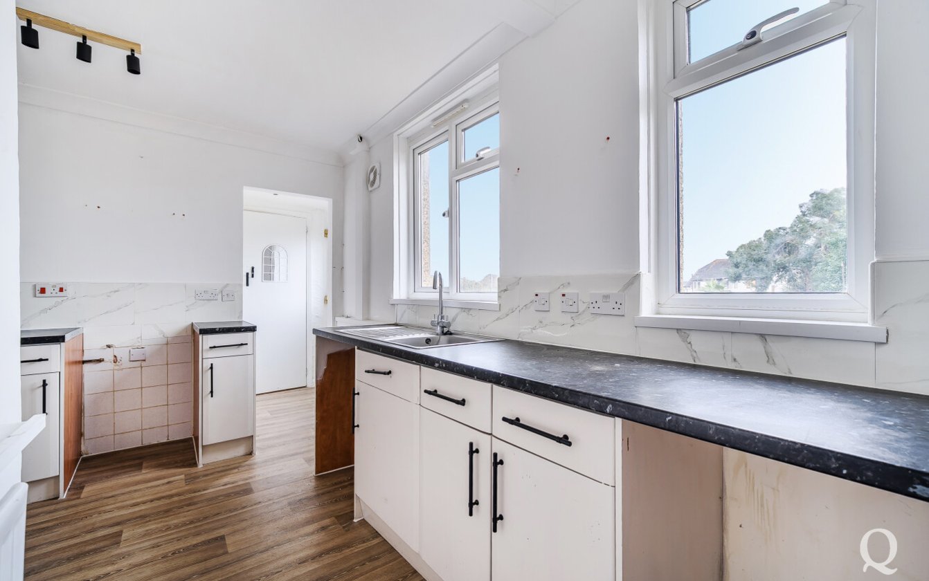 Oak Road, Sittingbourne, Kent, ME10, 9343, image-2 - Quealy & Co