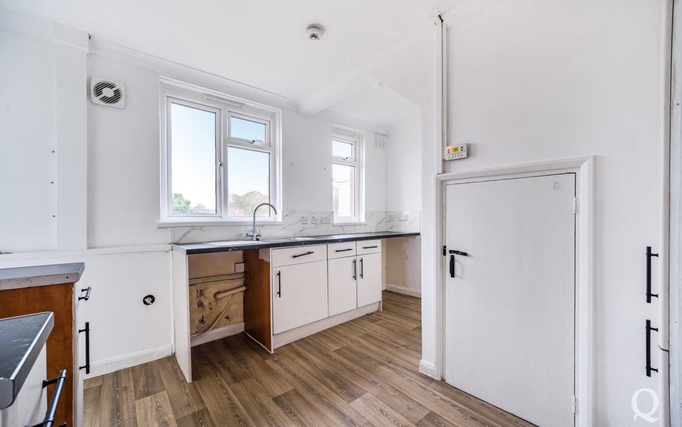 Oak Road, Sittingbourne, Kent, ME10, 9343, image-11 - Quealy & Co