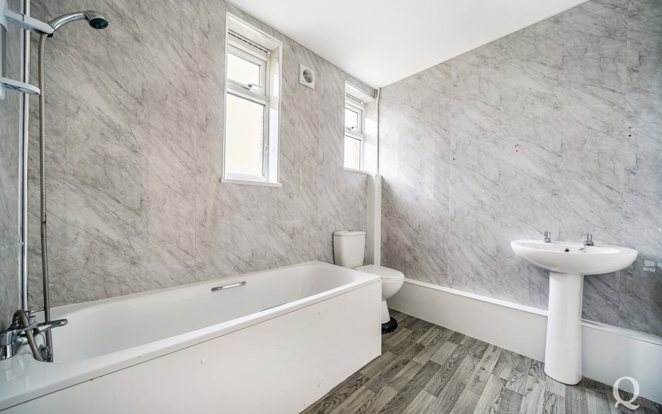 Oak Road, Sittingbourne, Kent, ME10, 9343, image-13 - Quealy & Co