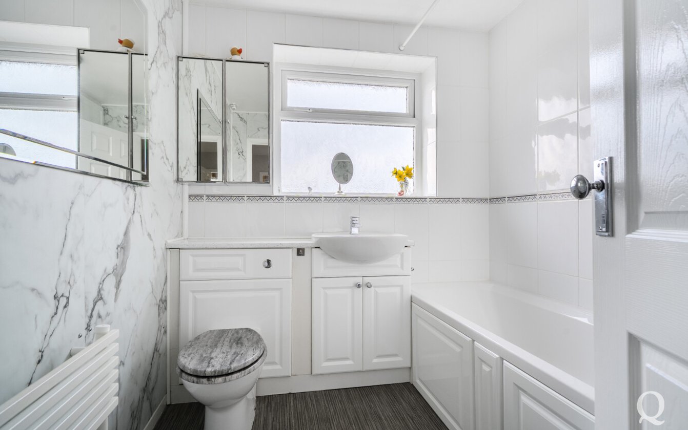 Chaffes Lane, Upchurch, Sittingbourne, Kent, ME9, 9475, image-7 - Quealy & Co