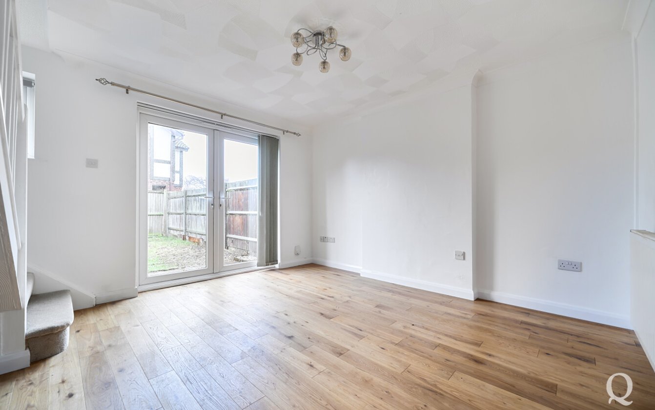 Clerke Drive, Kemsley, Sittingbourne, Kent, ME10, 9520, image-3 - Quealy & Co