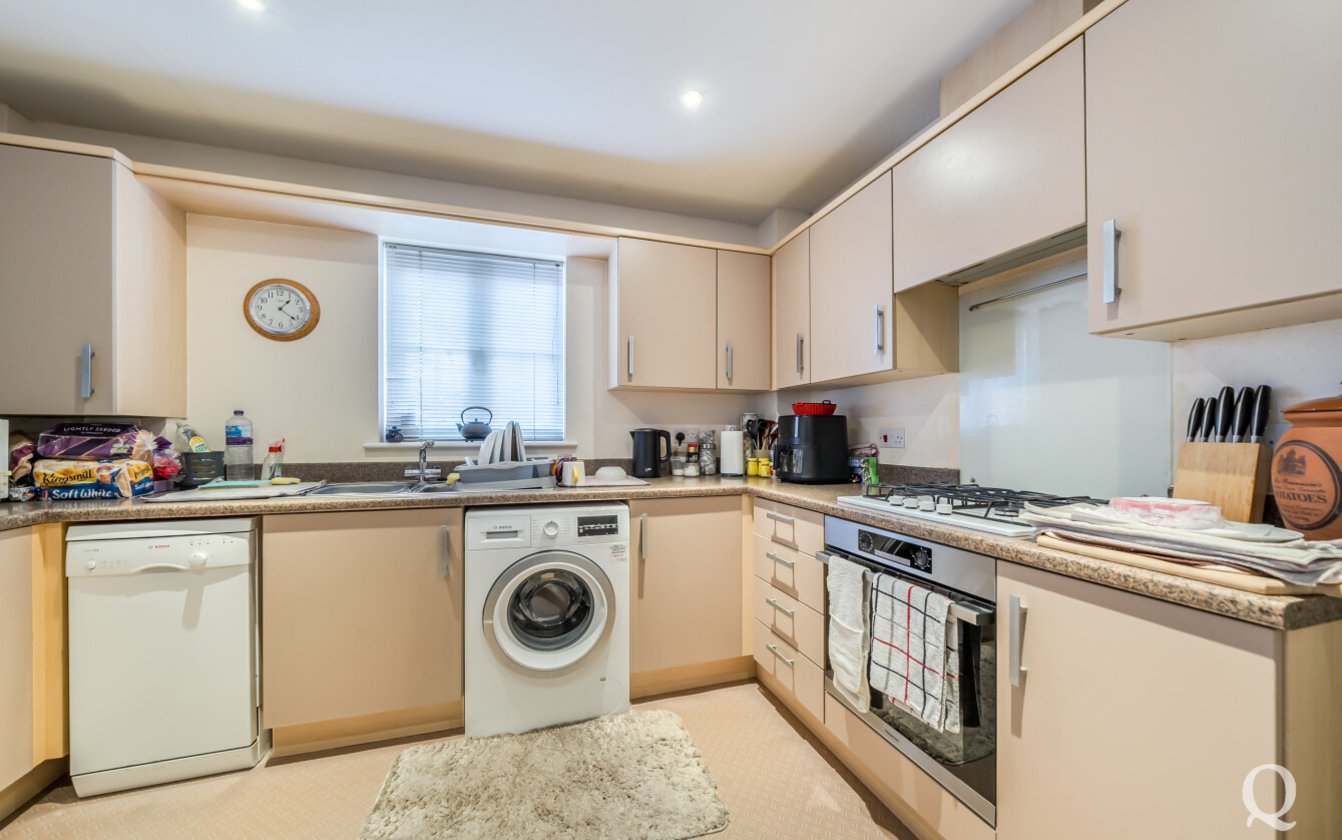 Samuel Drive, Kemsley, Sittingbourne, Kent, ME10, 9574, image-3 - Quealy & Co