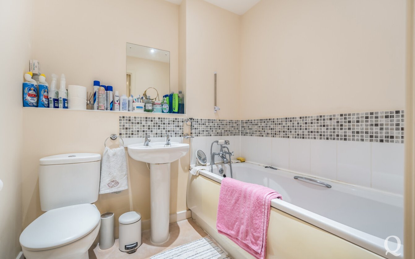 Samuel Drive, Kemsley, Sittingbourne, Kent, ME10, 9574, image-5 - Quealy & Co