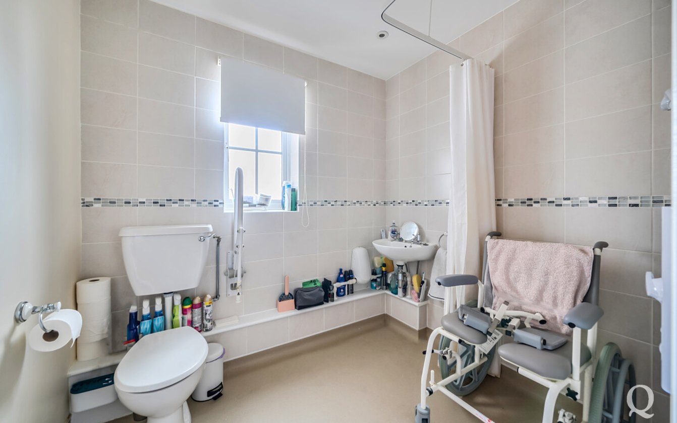 Samuel Drive, Kemsley, Sittingbourne, Kent, ME10, 9574, image-6 - Quealy & Co