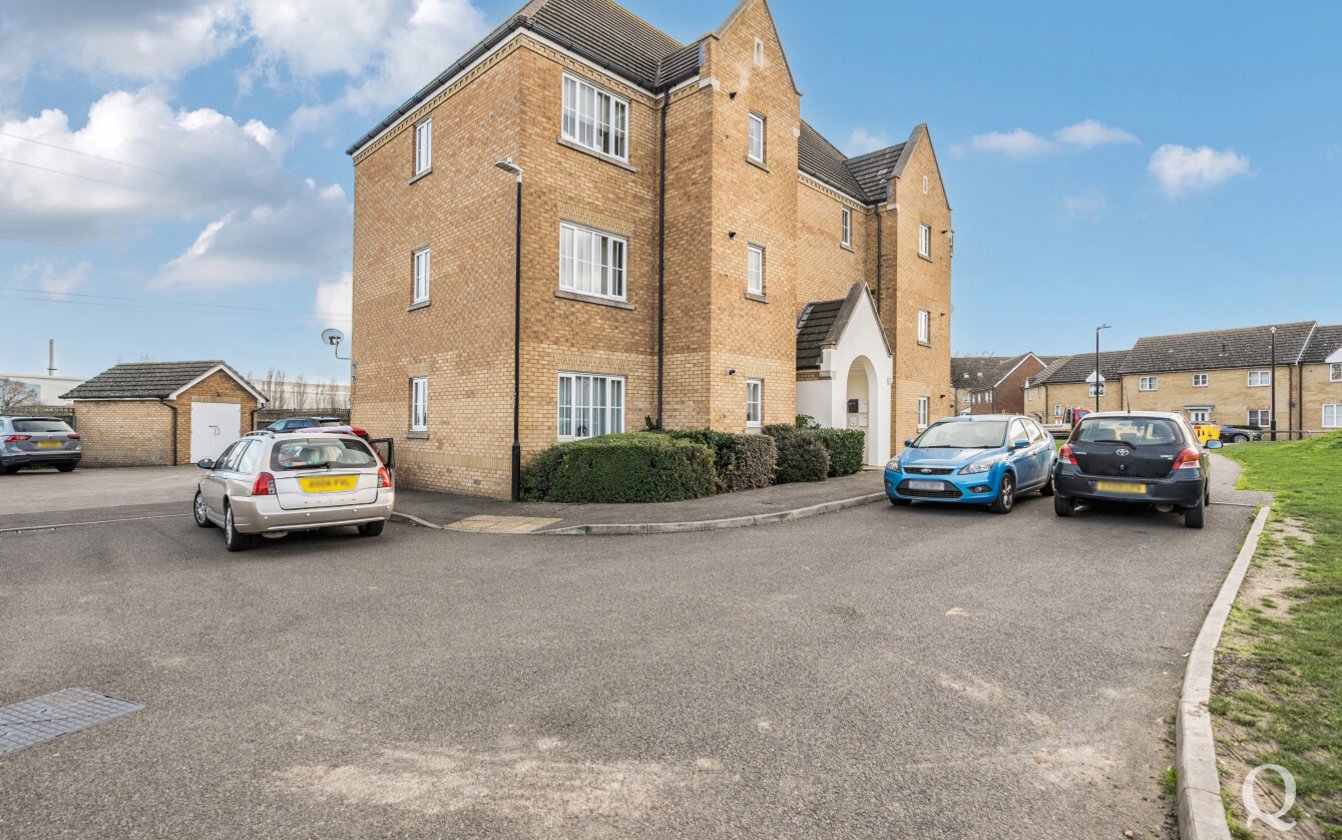 Samuel Drive, Kemsley, Sittingbourne, Kent, ME10, 9574, image-1 - Quealy & Co