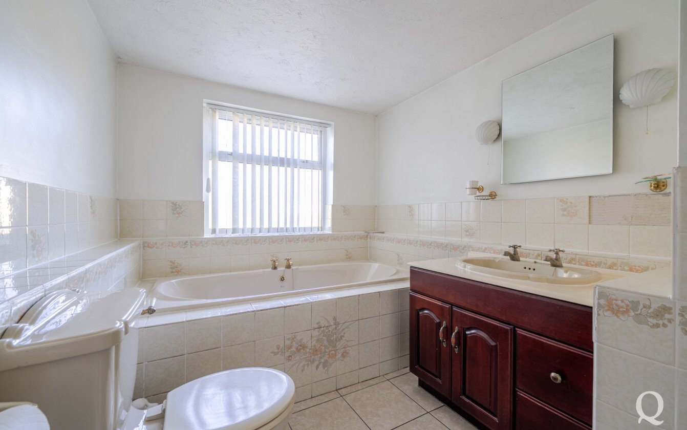 Sheerness Road, Lower Halstow, Sittingbourne, Kent, ME9, 9591, image-22 - Quealy & Co