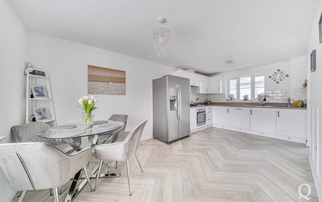 Holly Blue Drive, Iwade, Sittingbourne, Kent, ME9, 9594, image-3 - Quealy & Co