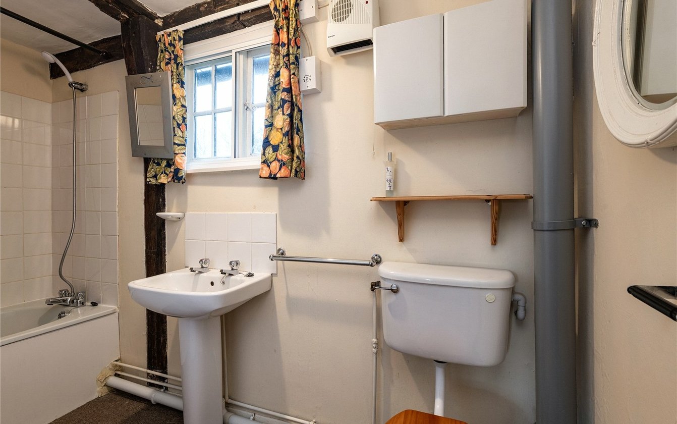 Bredgar Road, Tunstall, Sittingbourne, Kent, ME9, 9653, image-7 - Quealy & Co