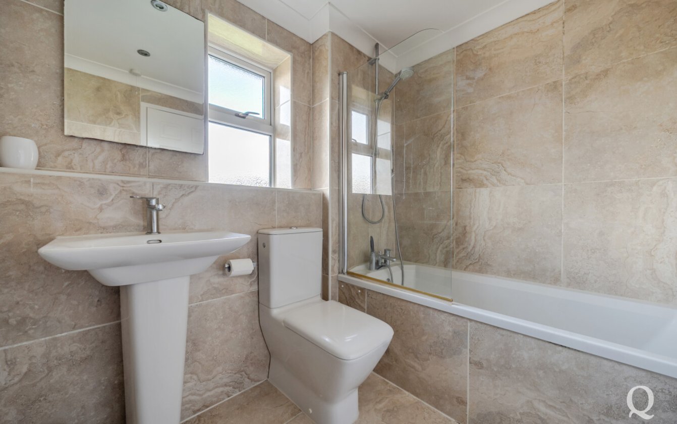 Beauvoir Drive, Kemsley, Sittingbourne, Kent, ME10, 9809, image-8 - Quealy & Co