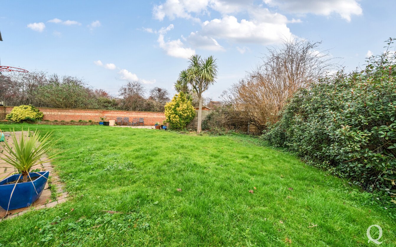 Beauvoir Drive, Kemsley, Sittingbourne, Kent, ME10, 9809, image-3 - Quealy & Co