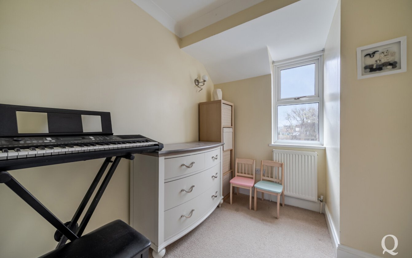 Beauvoir Drive, Kemsley, Sittingbourne, Kent, ME10, 9809, image-18 - Quealy & Co