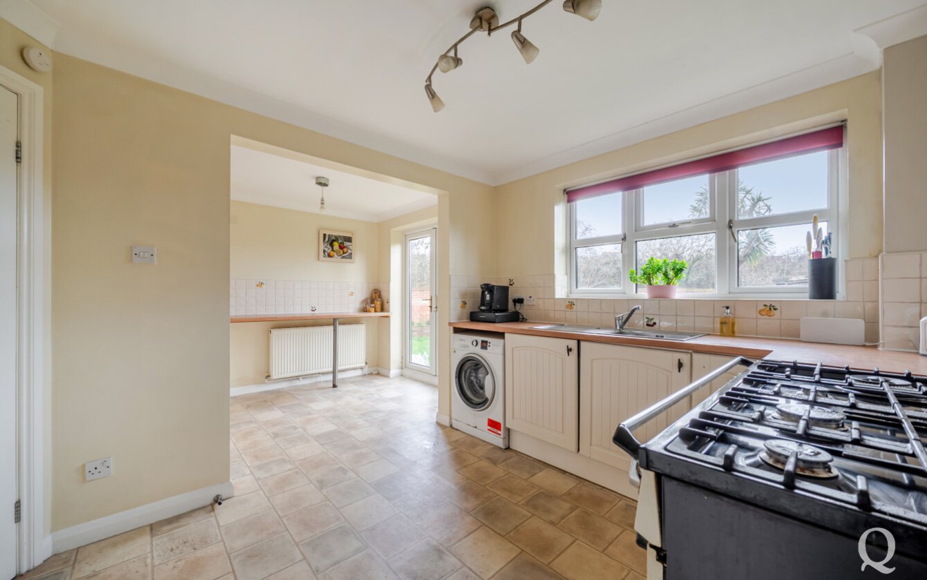 Beauvoir Drive, Kemsley, Sittingbourne, Kent, ME10, 9809, image-13 - Quealy & Co