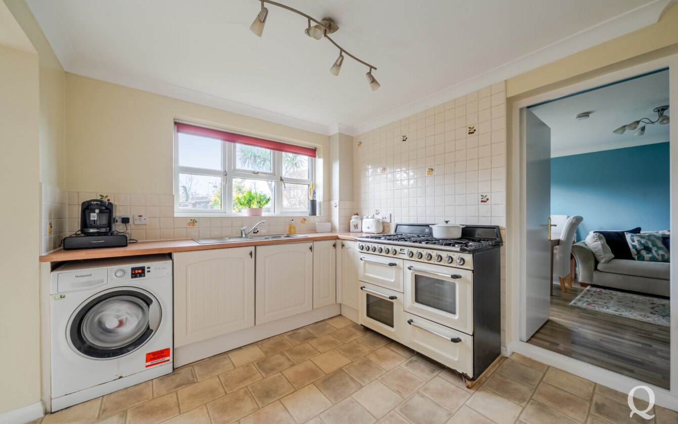 Beauvoir Drive, Kemsley, Sittingbourne, Kent, ME10, 9809, image-11 - Quealy & Co