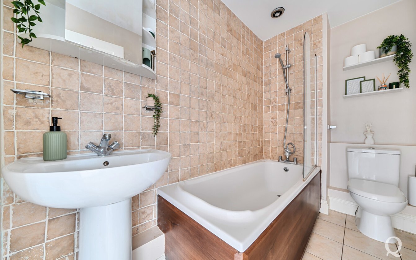 Foxgrove, Sittingbourne, Kent, ME10, 9849, image-7 - Quealy & Co