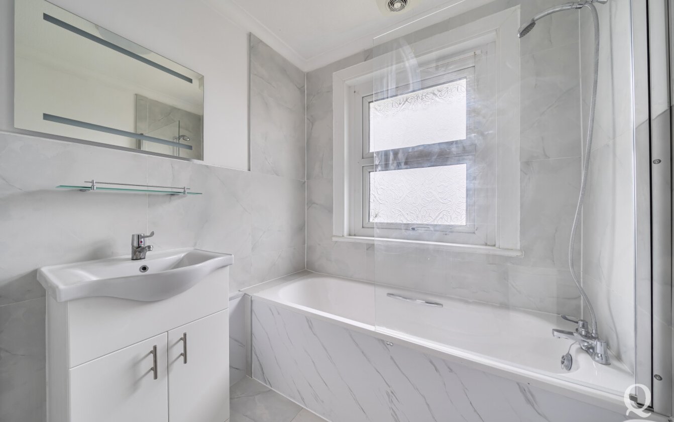 Coldharbour Lane, Kemsley, Sittingbourne, Kent, ME10, 9869, image-4 - Quealy & Co