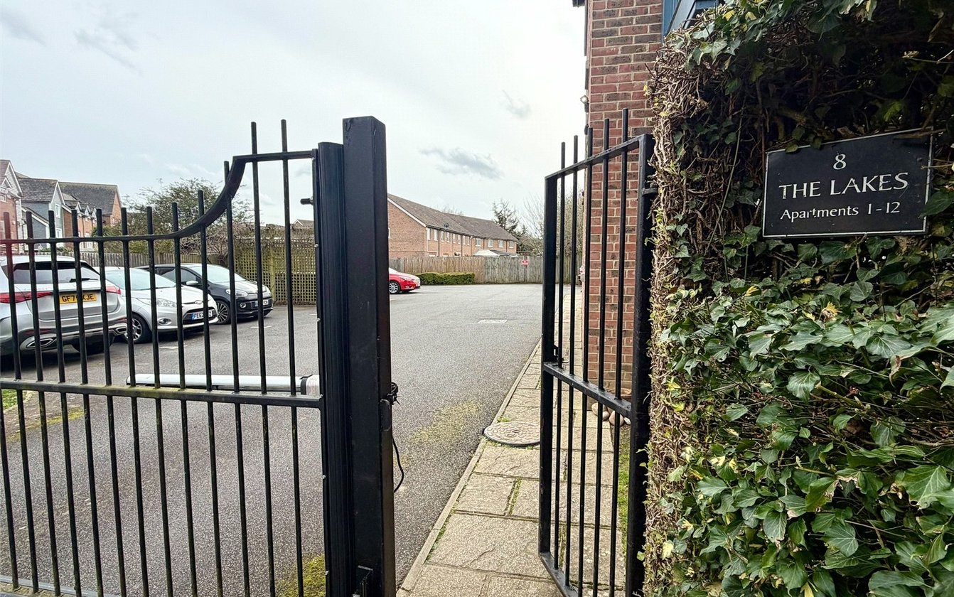 The Lakes, Larkfield, Aylesford, Kent, ME20, 9962, image-3 - Quealy & Co